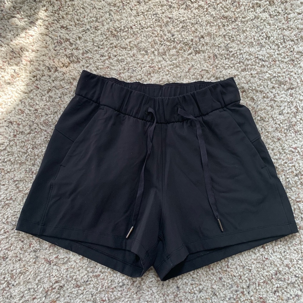 Lululemon short size 2